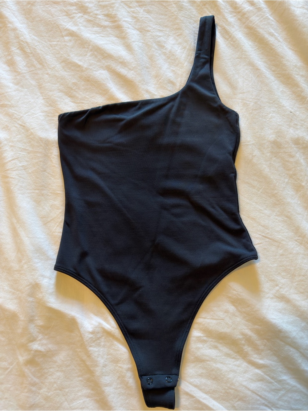 Aritzia Babaton One-Shoulder Contour Bodysuit in Black